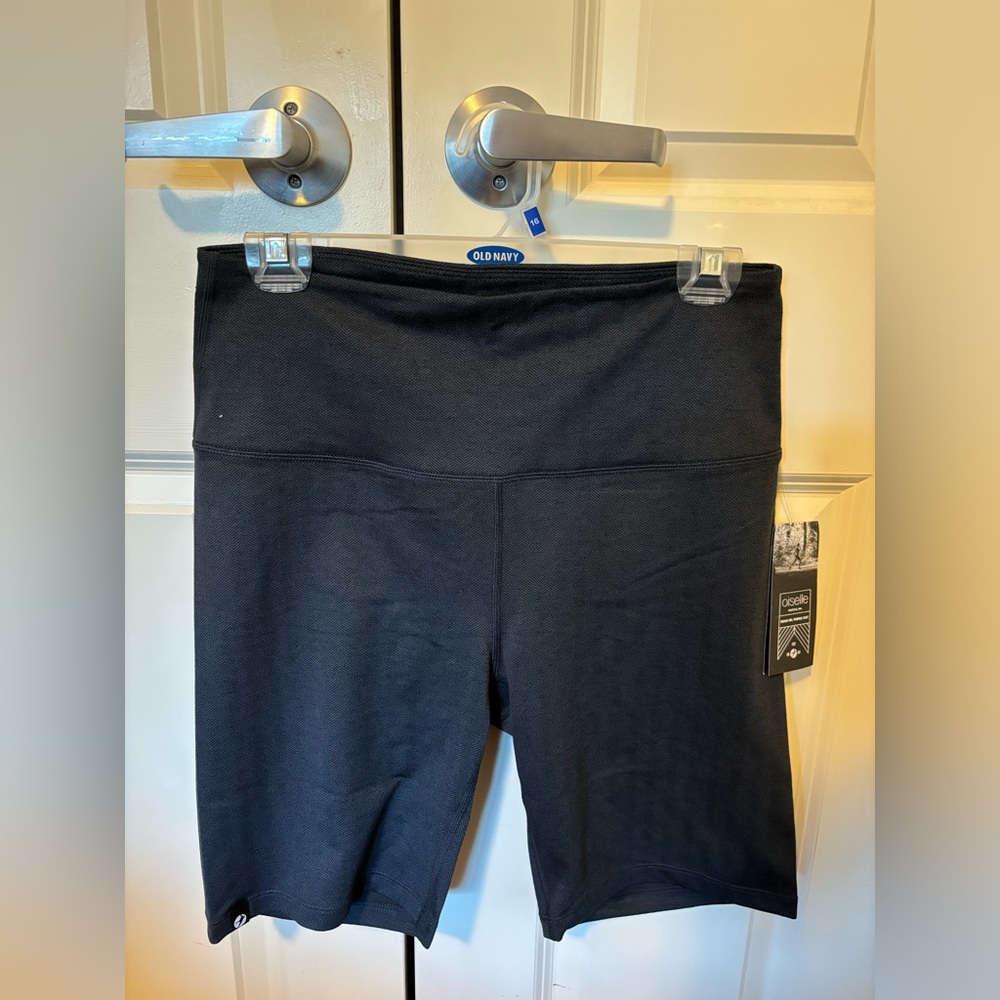 Oiselle - shorts - size 6 Received these NWT and have only worn 2x